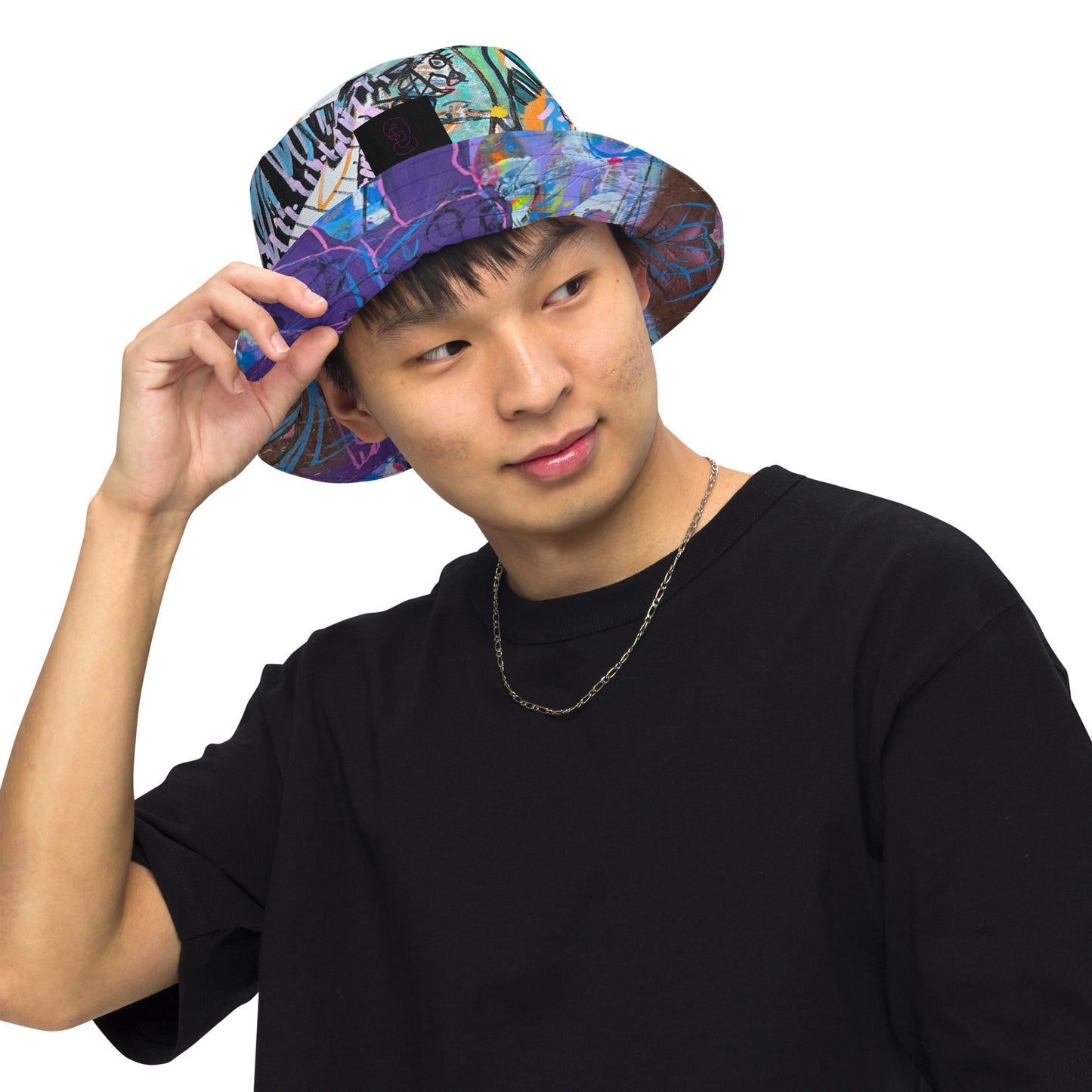 Reversible bucket hat