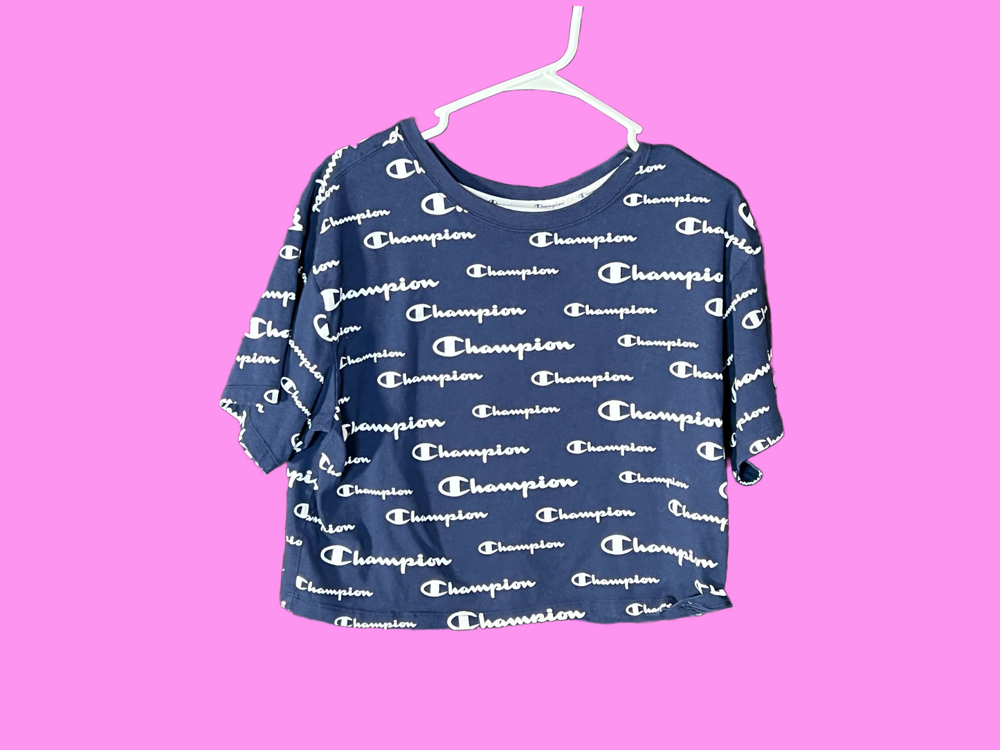 Cropped Navy Champion Shirt